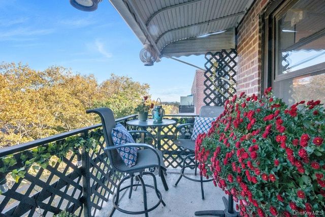 620 Pelham Road 6G, New Rochelle, NY 10805