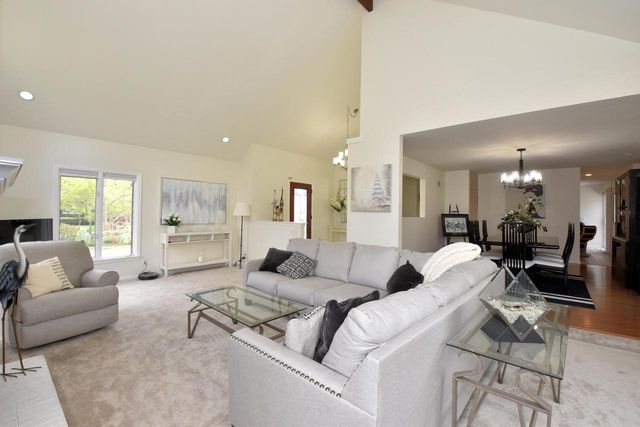 41 E Campus COURT, Wind Point, WI 53402
