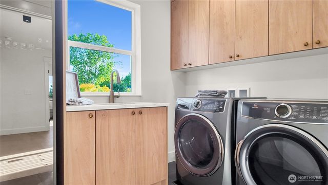 3209 NE 94th Street, Seattle, WA 98115