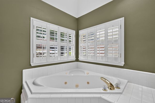12610 Oxfordshire Court, Johns Creek, GA 30005