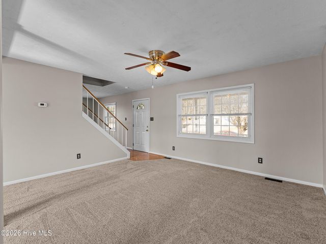 422 Thomas Drive, Jacksonville, NC 28546