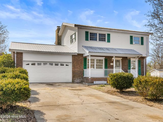 422 Thomas Drive, Jacksonville, NC 28546