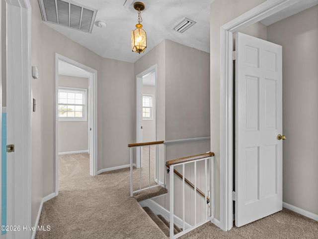 422 Thomas Drive, Jacksonville, NC 28546