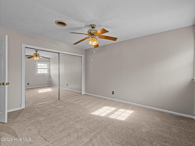 422 Thomas Drive, Jacksonville, NC 28546