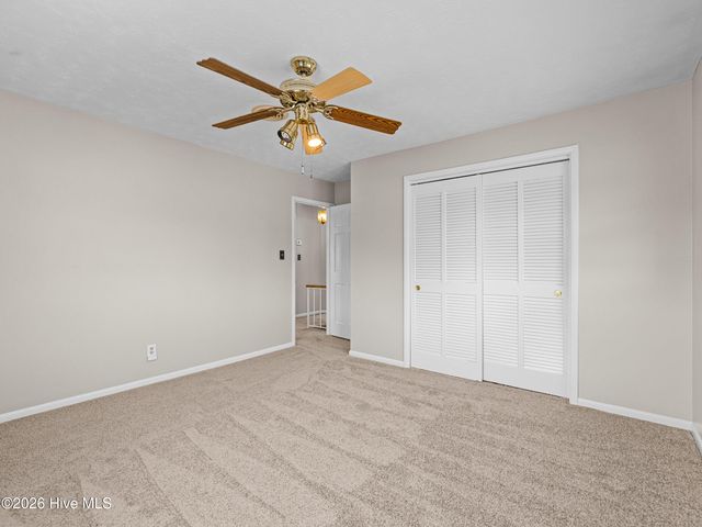 422 Thomas Drive, Jacksonville, NC 28546