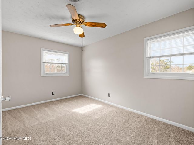 422 Thomas Drive, Jacksonville, NC 28546