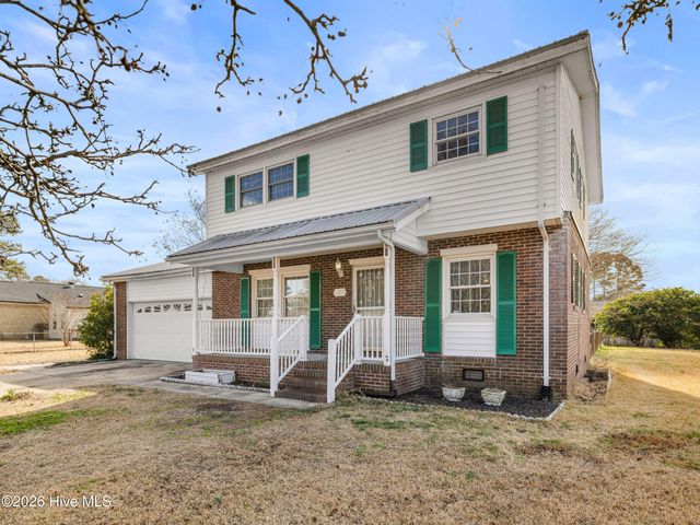 422 Thomas Drive, Jacksonville, NC 28546