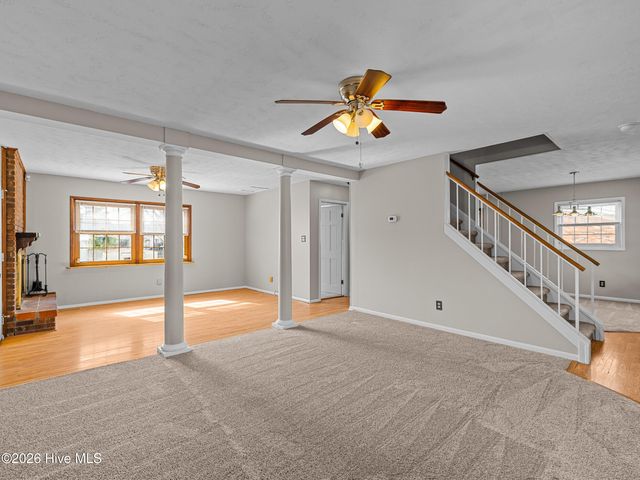 422 Thomas Drive, Jacksonville, NC 28546