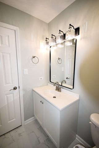 6918 W 116th Street, Worth, IL 60482
