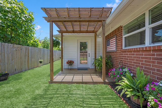 606 Walnut Street, Sweeny, TX 77480