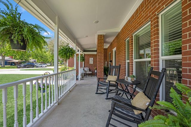 606 Walnut Street, Sweeny, TX 77480