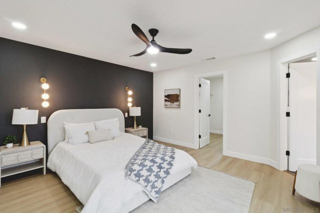 4334 Rous St., San Diego, CA 92122