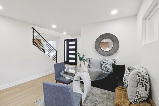 4334 Rous St., San Diego, CA 92122