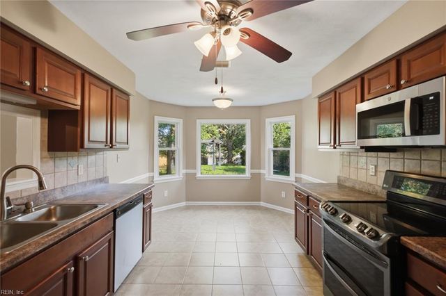 1897 Haviland DR, Virginia Beach, VA 23454
