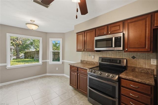 1897 Haviland DR, Virginia Beach, VA 23454