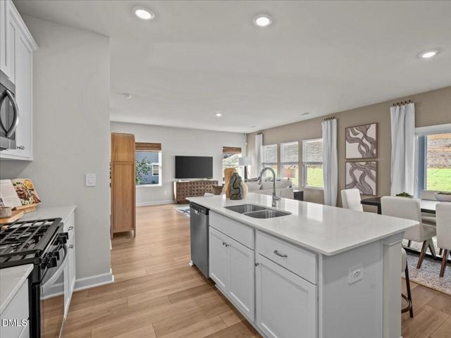 106 Thistle Patch Place, Angier, NC 27501