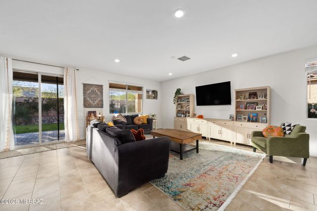 10314 S Pantano Knolls Drive, Vail, AZ 85641