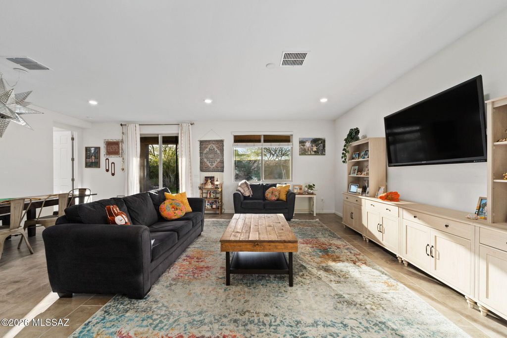 10314 S Pantano Knolls Drive, Vail, AZ 85641