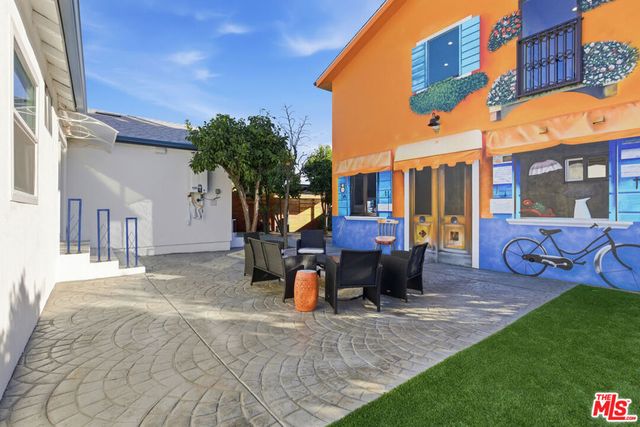 17660 Martha Street, Encino, CA 91316