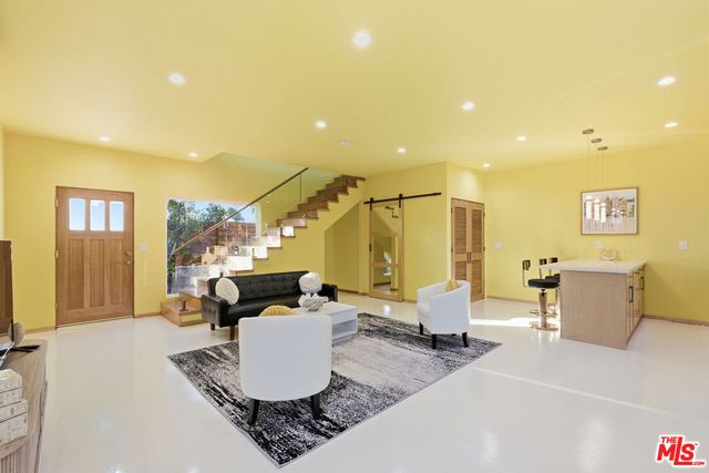 17660 Martha Street, Encino, CA 91316