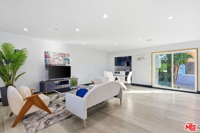 17660 Martha Street, Encino, CA 91316