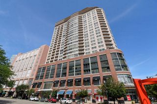 807 DAVIS Street 1610, Evanston, IL 60201