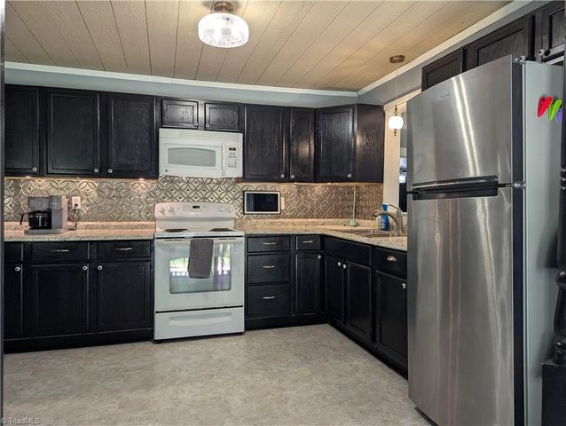 4221 Eck Road, Jonesville, NC 28642
