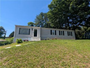 4221 Eck Road, Jonesville, NC 28642
