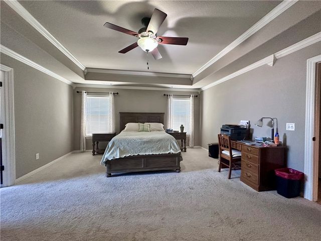 2005 W Brooks Place, Rogers, AR 72758