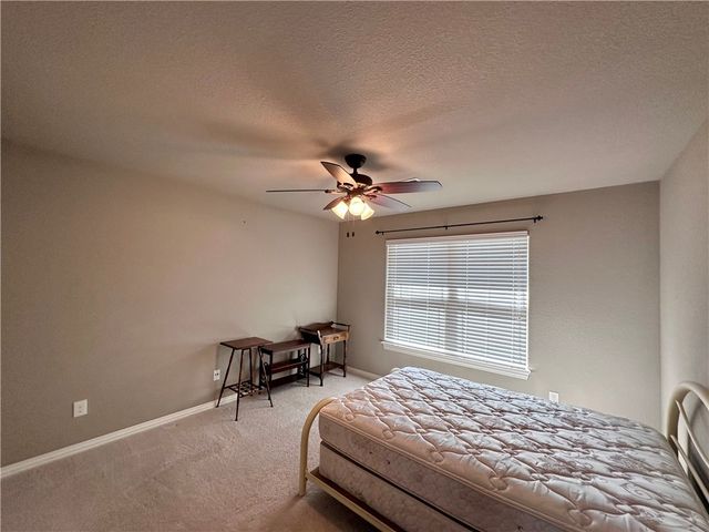 2005 W Brooks Place, Rogers, AR 72758