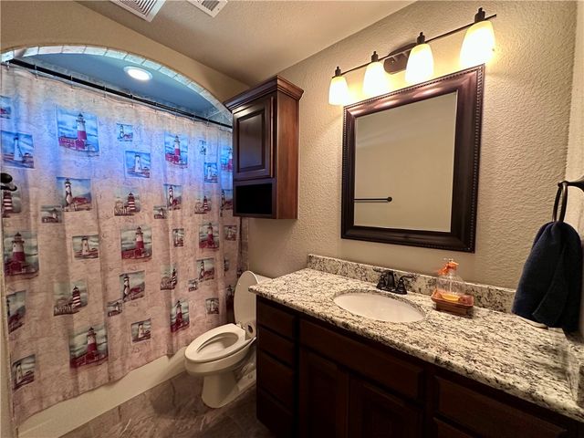2005 W Brooks Place, Rogers, AR 72758