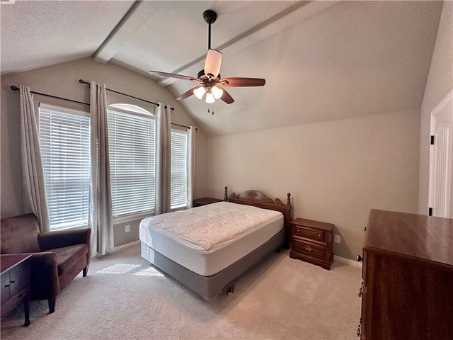 2005 W Brooks Place, Rogers, AR 72758