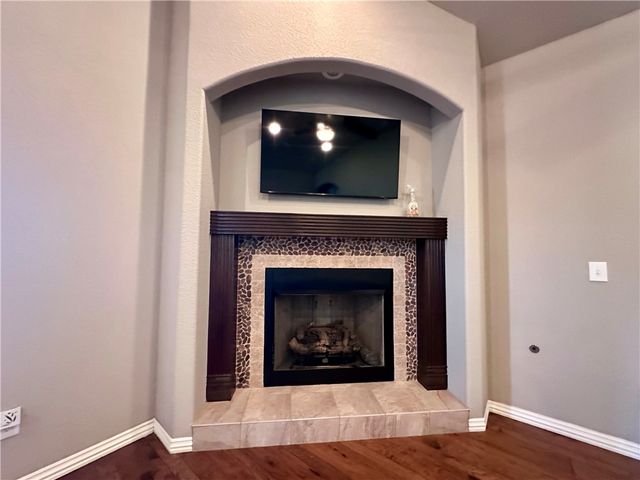 2005 W Brooks Place, Rogers, AR 72758