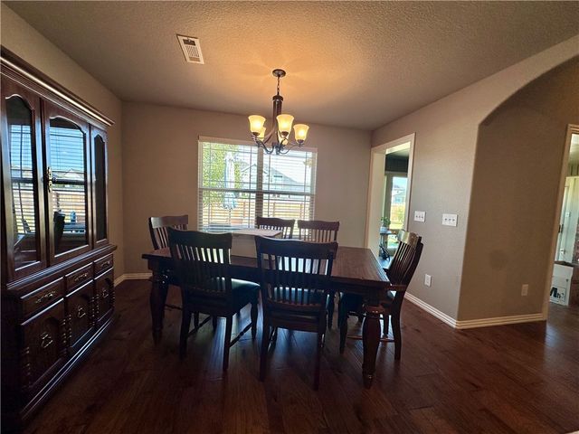 2005 W Brooks Place, Rogers, AR 72758