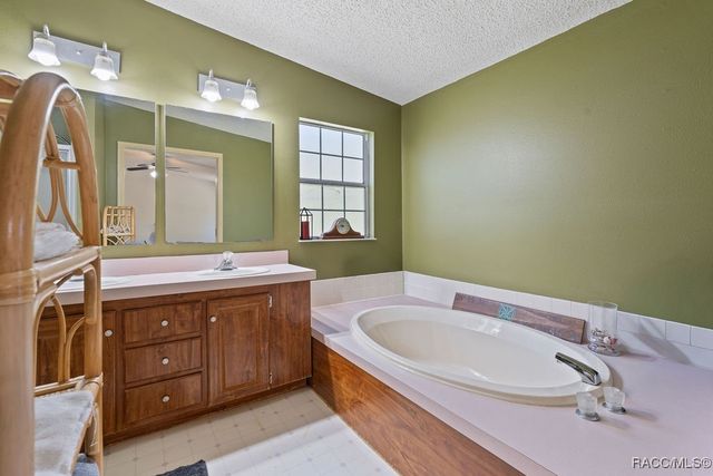 8171 SE 144th Place, Inglis, FL 34449