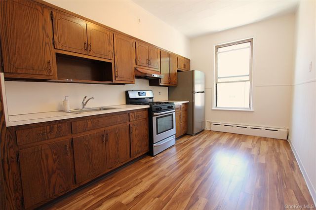 70-32 65th Street, Glendale, NY 11385