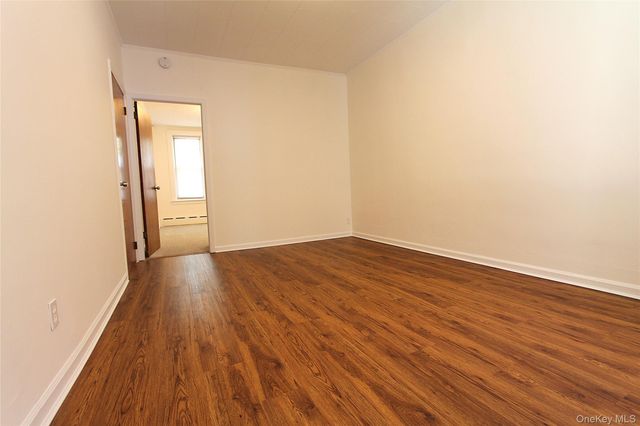 70-32 65th Street, Glendale, NY 11385