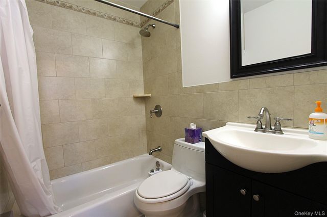 70-32 65th Street, Glendale, NY 11385