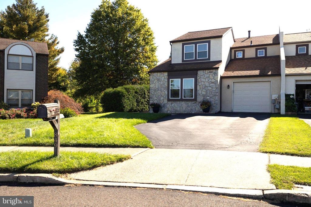 849 THOREAU CT, WARMINSTER, PA 18974 — exterior