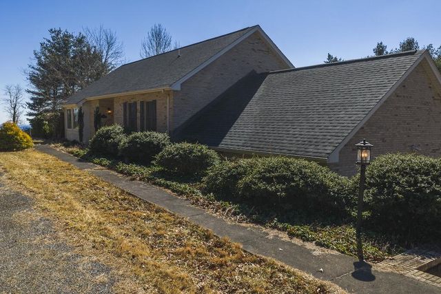 494 Soapstone Hill RD, Floyd, VA 24091