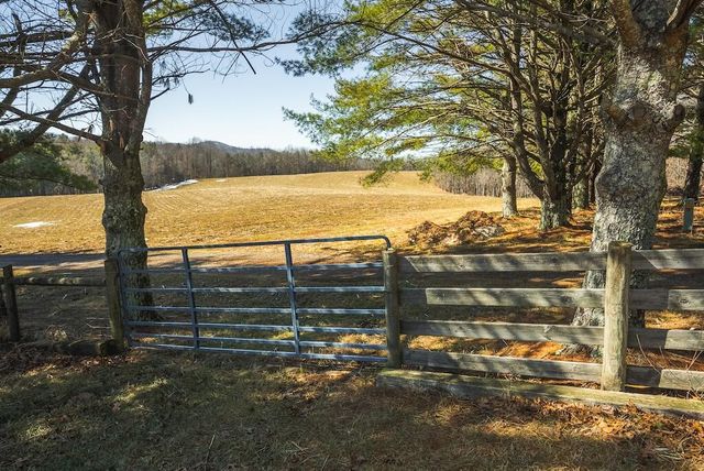 494 Soapstone Hill RD, Floyd, VA 24091