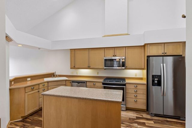 195 W Canyon Drive, Hudson, WI 54016