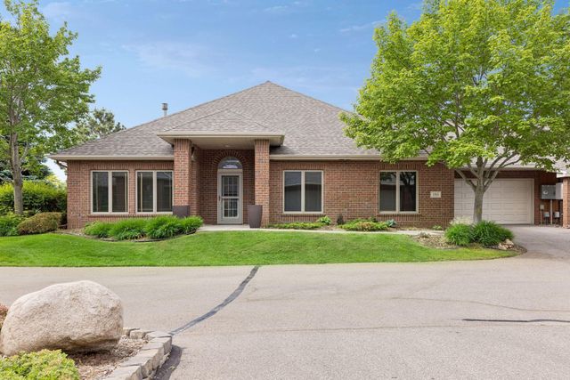 195 W Canyon Drive, Hudson, WI 54016