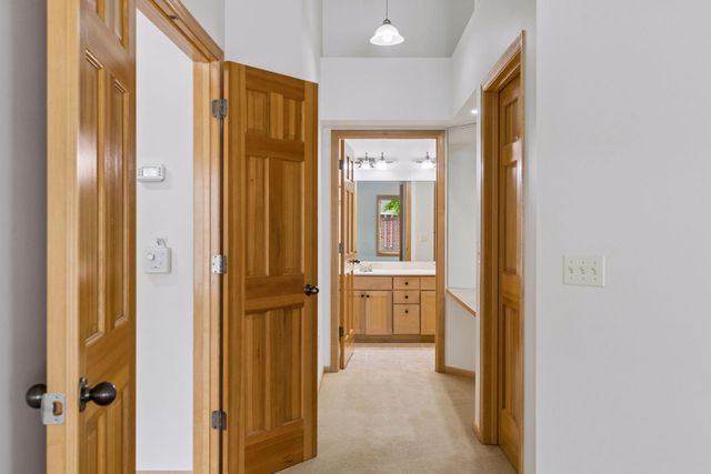 195 W Canyon Drive, Hudson, WI 54016