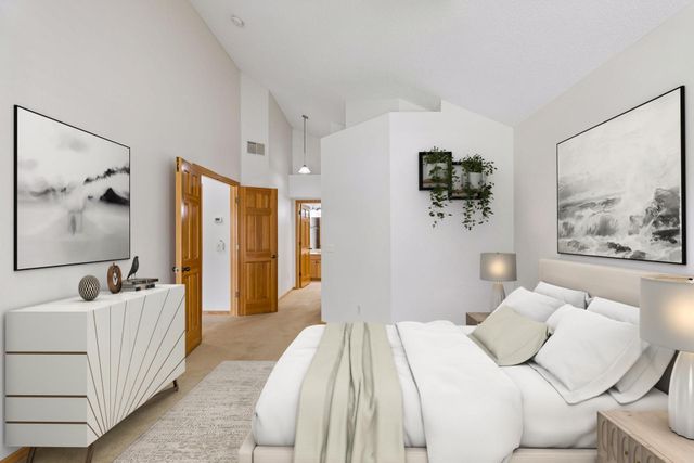 195 W Canyon Drive, Hudson, WI 54016