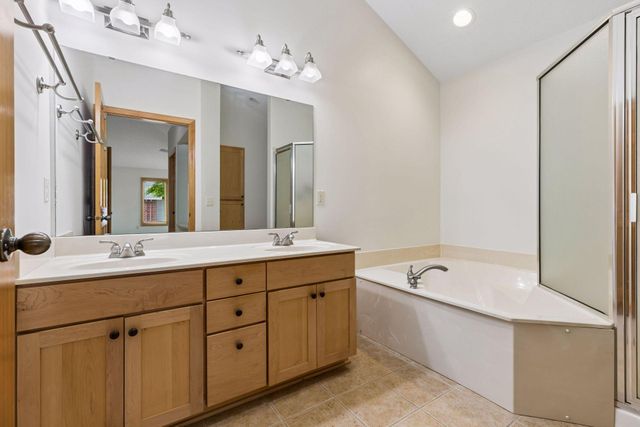 195 W Canyon Drive, Hudson, WI 54016