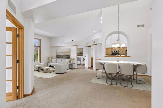 195 W Canyon Drive, Hudson, WI 54016