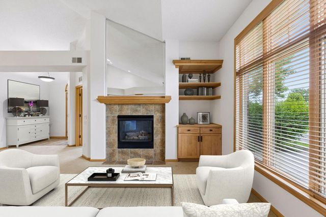 195 W Canyon Drive, Hudson, WI 54016