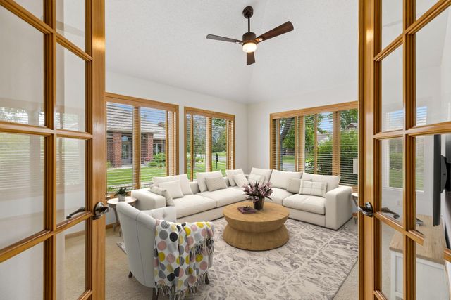 195 W Canyon Drive, Hudson, WI 54016