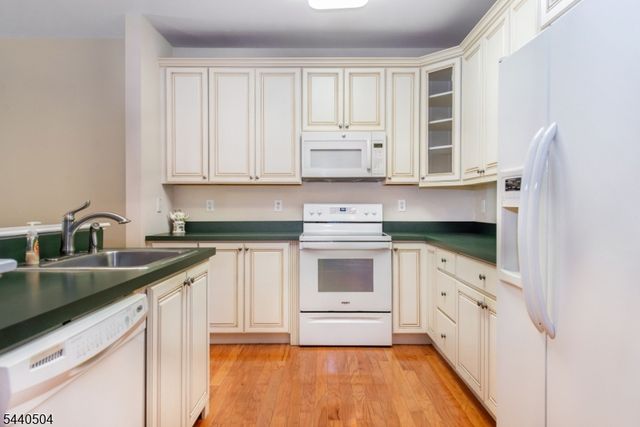 67 Ridgeview Ln, Mount Arlington Boro, NJ 07856